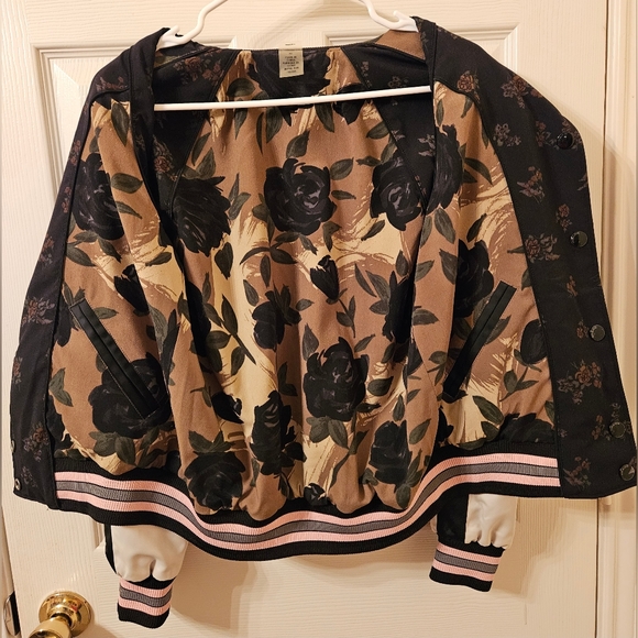 Coach Reversible Varsity Jacket - Picture 11 of 16